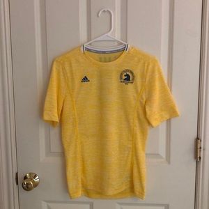 Women’s Boston marathon shirt